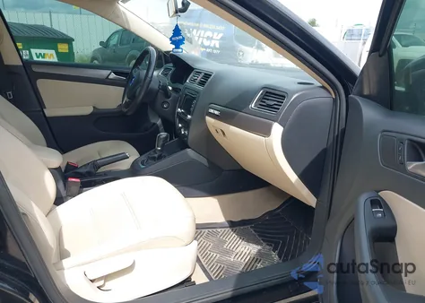 2013 Volkswagen Jetta 2.0L Tdi from USA, damaged, VIN 3VWLL7AJ9DM368679